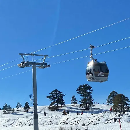 White- Pekovic شقة *